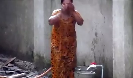 अपने बॉयफ्रेंड के हॉट सेक्स फिल्म साथ खेली