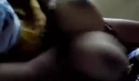 परिपक्व चाची वीडियो सेक्सी पिक्चर वीडियो सेक्सी पिक्चर घर पर कैमरे पर हस्तमैथुन करती है