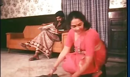 वह यह भावुकता से हिंदी सेक्स मूवीस करता है!