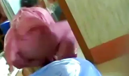 रात बार में गर्मी हिंदी मूवी फिल्म सेक्सी