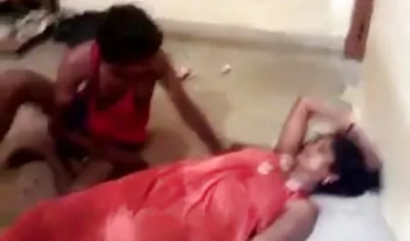 गर्म एमआईएलए Constance सेक्सी वीडियो फिल्म हिंदी मूवी एक थरथानेवाला से cums