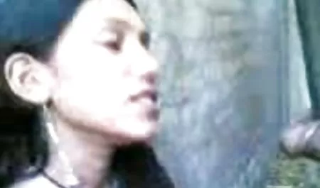 उसकी छाती पर मालिश, हुक और सह सेक्सी फिल्म बीएफ हिंदी