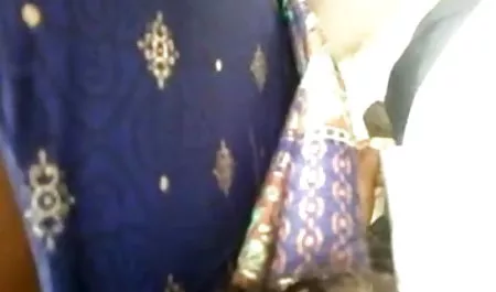 पतली सेक्सी बीएफ हिंदी फिल्म गोरी के लिए दो विशाल लंड