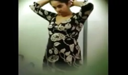 रेड इंडियन हिंदी सेक्सी पिक्चर फिल्म गधा में गड़बड़ और चेहरे पर सह