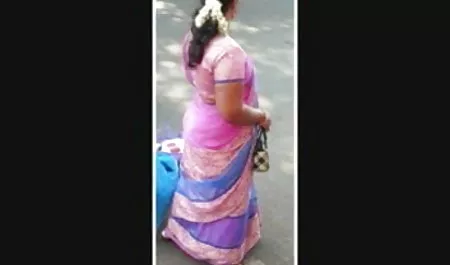 एक दोस्त को एक सेक्सी वीडियो पिक्चर दिखाइए प्रेमिका ने दिलासा दिया था