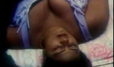 उसने नौकरानी को दीवार से दबाया सेक्सी फिल्म सेक्सी फिल्म हिंदी में वीडियो और उसकी चुदाई की
