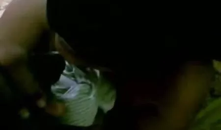 दो हिंदी में सेक्सी फिल्म का वीडियो पर तीन - पिटाई