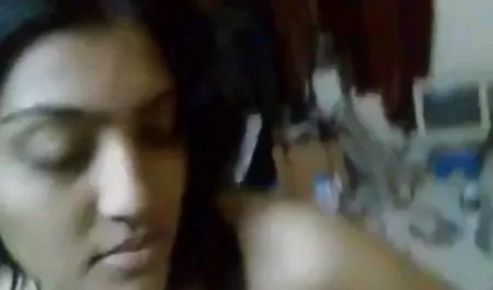 कैमरे सेक्सी हिंदी फिल्म वीडियो पर अत्यधिक गोरा एकल