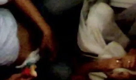 गोरा बड़े काले phalluses प्यार सेक्सी हिंदी पिक्चर मूवी करता है