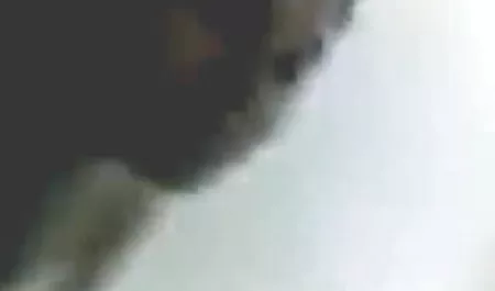 विशाल हिंदी वाली सेक्सी मूवी सेक्स छेद में उंगलियां