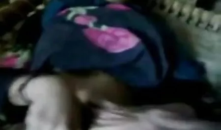 नर्स ने एक मरीज के लिए वार्ड में प्रवेश हिंदी में सेक्सी मूवी वीडियो किया