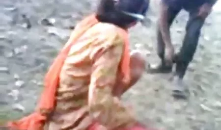 सुंदर पारंगत दो सदस्यों के वीडियो में सेक्सी चाहिए फिल्म साथ खेलता है