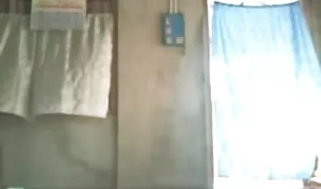 एक टॉर्च के साथ कोई सेक्सी फिल्म दिखाइए सेक्स