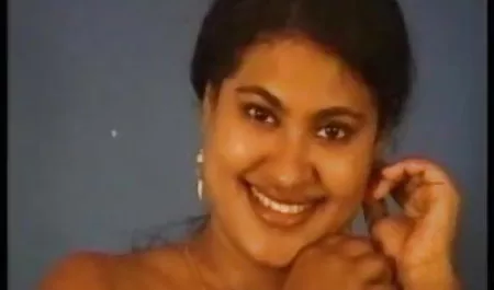 गुदा खिलौने के बॉलीवुड फिल्म सेक्सी वीडियो साथ मज़ा आ रहा है
