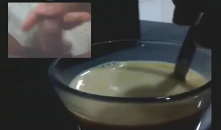 दो सुंदरियों के सेक्सी वीडियो की पिक्चर लिए एक डिक