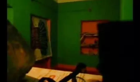 हेडन विंटर्स एक प्रेमिका के साथ खेल रहे हिंदी पिक्चर फिल्म सेक्सी में हैं