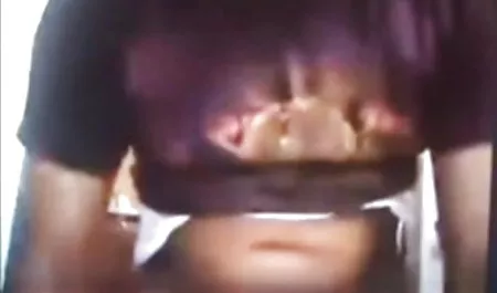 संचिका श्यामला एक विशाल dildo मद्रासी सेक्सी पिक्चर वीडियो पर बैठता है