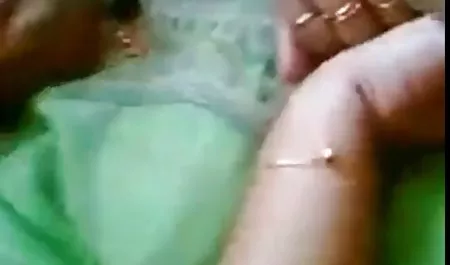 एशियाई वेब कैमरा लड़की लात सेक्सी फिल्म भेजो वीडियो में मार रहा है