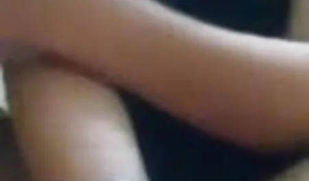 कार्ली मोंटाना समलैंगिक खेल प्रेमिका वैनेसा केज सिखाती हिंदी वाली सेक्सी मूवी है