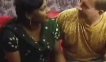 लड़की एक हिंदी मूवी फुल सेक्सी मूवी परी कथा है!
