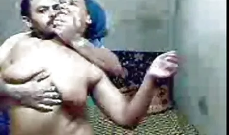 जिया लव ने अपने गुदा छेद को हिंदी ब्लू सेक्सी हिंदी फंसाया