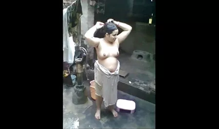 एलेक्सा पूरा सेक्स फिल्म नोवा एक आदमी को पूल टेबल पर देती है