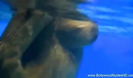 गोरा अपने पति के साथ एक काले आदमी सेक्सी फिल्म हिंदी में सेक्सी फिल्म को चोदता है