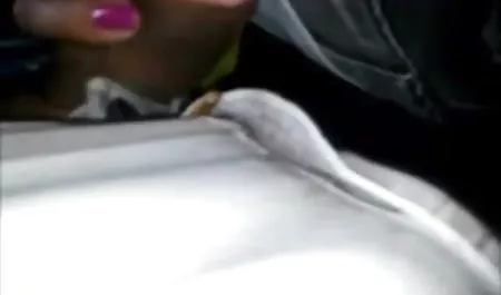 वह एक परी नहीं है, हिंदी पिक्चर फिल्म सेक्सी लेकिन एक लाल जानवर है!