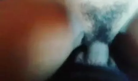 एबोनी एशियाई को अपना विशाल लिंग फिल्म सेक्स फिल्म सेक्स दिखाती है