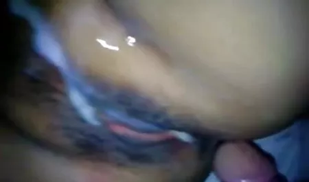 वह एक अनुभवी कोई सेक्स फिल्म स्विंगर है