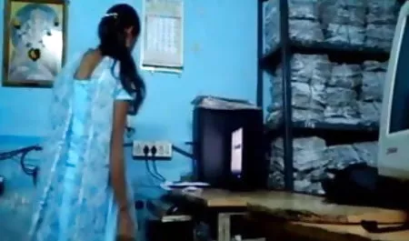 भव्य स्तन पूरा सेक्स फिल्म एक साथ पाला
