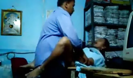 युवा सेक्सी फिल्म बताओ वीडियो न्यडिस्ट युगल बाहर हो जाता है