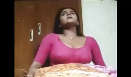 वह आदमी जो सेक्सी फिल्म हिंदी में फुल मालिश करता है