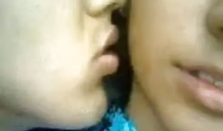 लवली सुंदर दुलार करती है सेक्सी पिक्चर सेक्सी फिल्म वीडियो