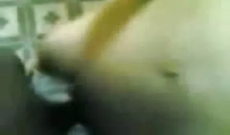 Jaye Austin एक आदमी हिंदी फिल्म सेक्सी पिक्चर को एक blowjob के साथ जगाता है