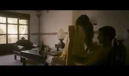 सगी बहन को मना नहीं कर सका हिंदी फिल्म सेक्सी में