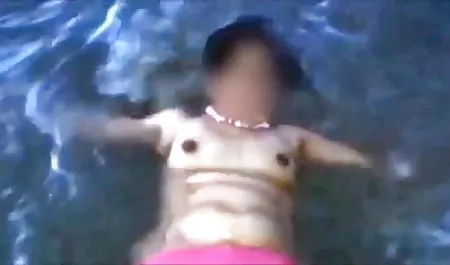 दो लड़कियाँ कृपया एक सेक्सी फिल्म हिंदी में आदमी